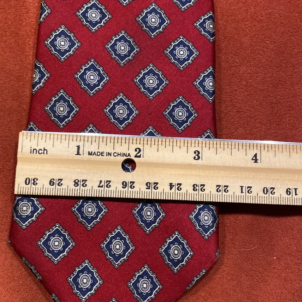 Mario Valentino euc red
